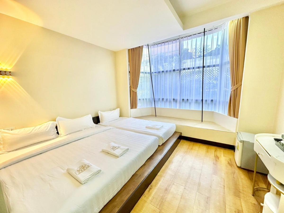 Abc So Hotel Bangkok Bagian luar foto
