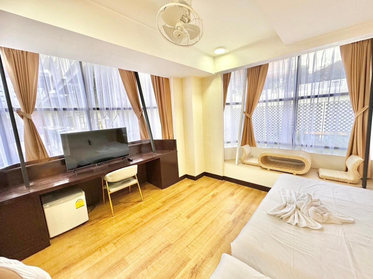 Abc So Hotel Bangkok Bagian luar foto